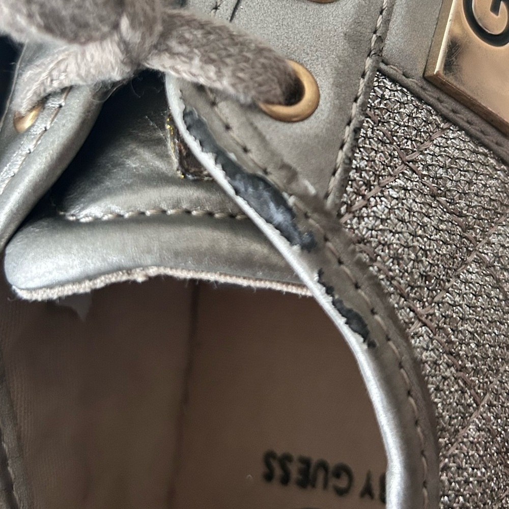 G by GUESS GGBacker3 Quilted Silver Sparkle Sneakers Size 7.5 - Picture 9 of 9